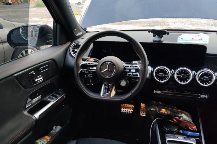 Used Mercedes-Benz GLB AMG 2024 AMG GLB 35 4MATIC Steering Wheel