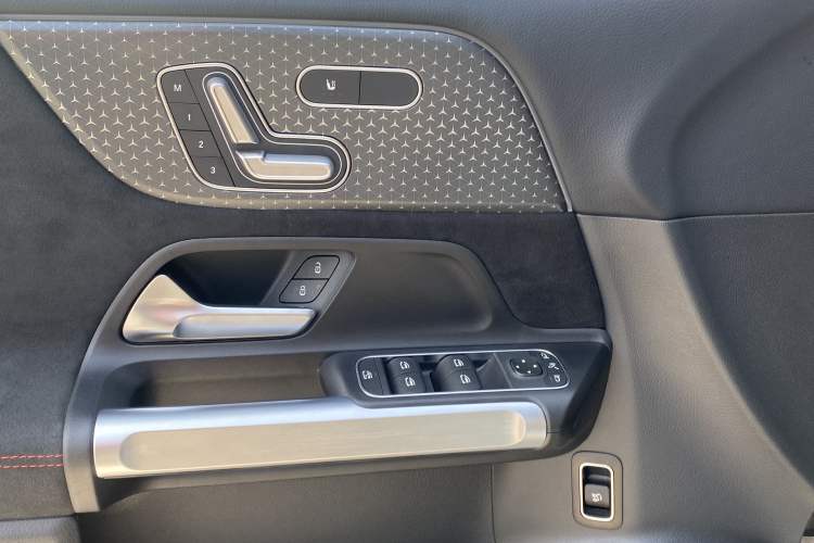 Used Mercedes-Benz GLB AMG 2024 AMG GLB 35 4MATIC Audio And AC Panel