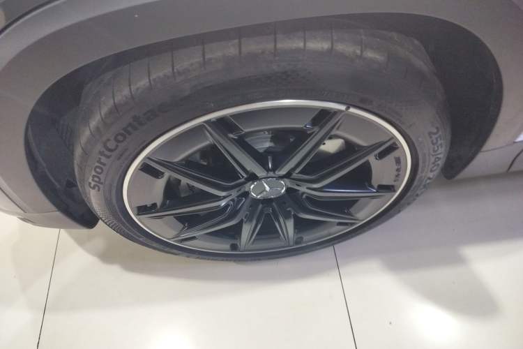 Used Mercedes-Benz GLB AMG 2024 AMG GLB 35 4MATIC Left Front Wheel Hub