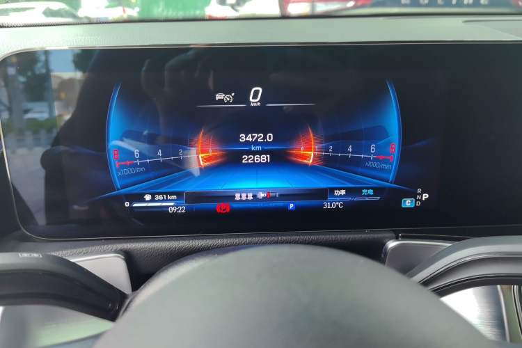 Used Mercedes-Benz GLB AMG 2024 AMG GLB 35 4MATIC Odometer Close Up
