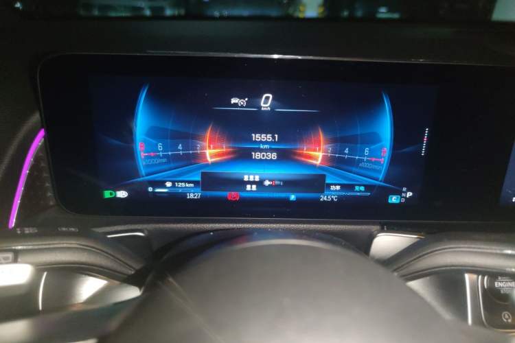 Used Mercedes-Benz GLB AMG 2024 AMG GLB 35 4MATIC Odometer Close Up