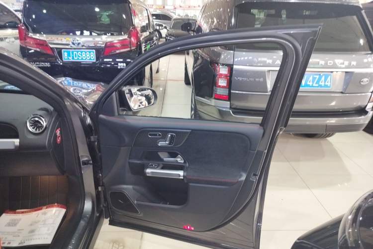 Used Mercedes-Benz GLB AMG 2024 AMG GLB 35 4MATIC Right Front Door Interior
