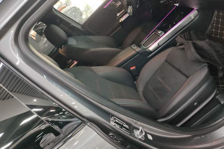 Used Mercedes-Benz GLB AMG 2024 AMG GLB 35 4MATIC Right Front Seat