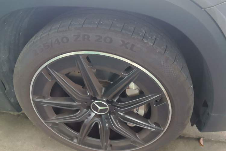 Used Mercedes-Benz GLB AMG 2024 AMG GLB 35 4MATIC Right Front Wheel Hub