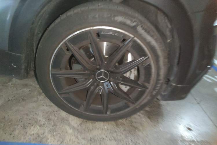 Used Mercedes-Benz GLB AMG 2024 AMG GLB 35 4MATIC Right Front Wheel Hub