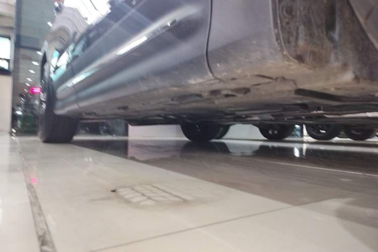 Used Mercedes-Benz GLB AMG 2024 AMG GLB 35 4MATIC Right Side Sill