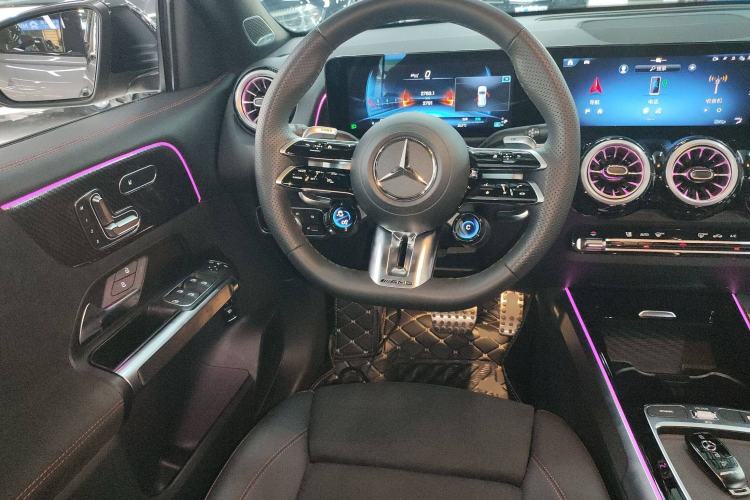 Used Mercedes-Benz GLB AMG 2024 AMG GLB 35 4MATIC Steering Wheel