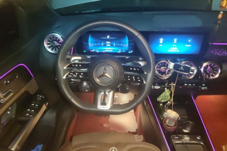 Used Mercedes-Benz GLB AMG 2024 AMG GLB 35 4MATIC Steering Wheel