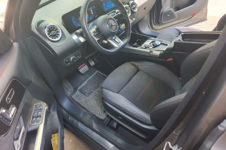 Used Mercedes-Benz GLB AMG 2024 AMG GLB 35 4MATIC Driver Seat