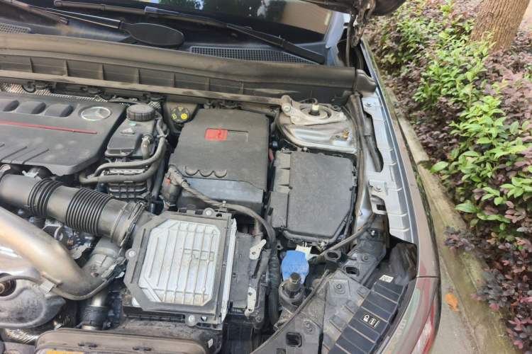 Used Mercedes-Benz GLB AMG 2024 AMG GLB 35 4MATIC Engine Bay Left