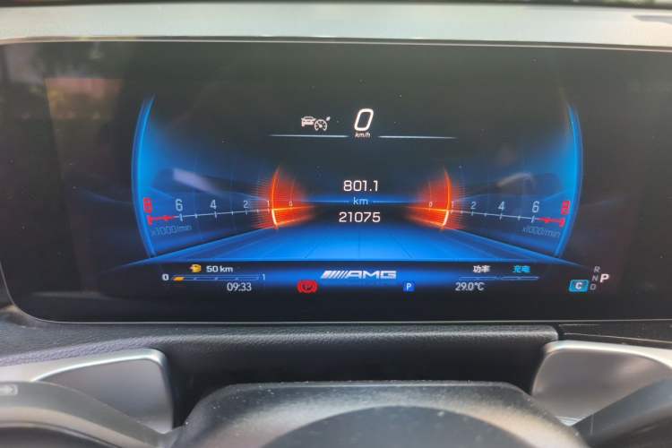 Used Mercedes-Benz GLB AMG 2024 AMG GLB 35 4MATIC Odometer Close Up