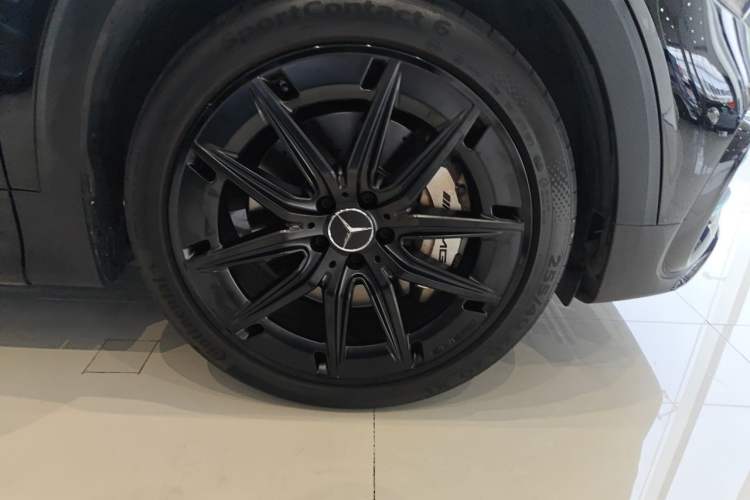 Used Mercedes-Benz GLB AMG 2024 AMG GLB 35 4MATIC Right Front Wheel Hub
