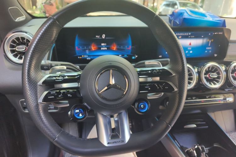 Used Mercedes-Benz GLB AMG 2024 AMG GLB 35 4MATIC Steering Wheel