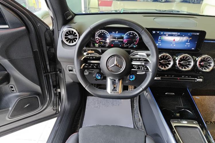 Used Mercedes-Benz GLB AMG 2024 AMG GLB 35 4MATIC Steering Wheel