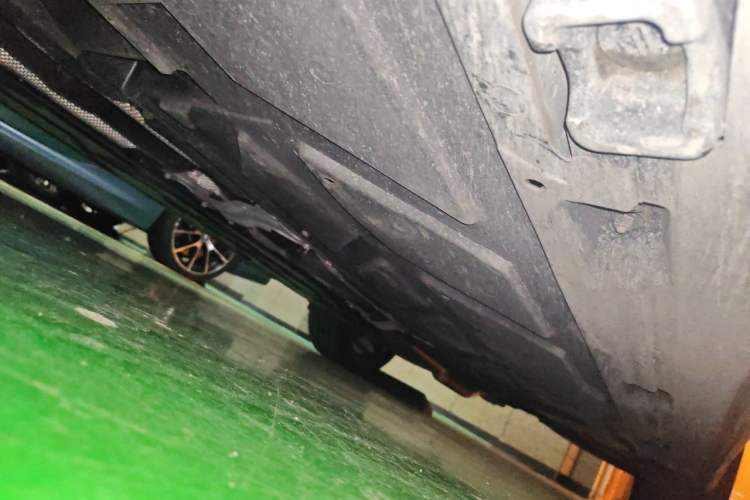 Used Mercedes-Benz GLB AMG 2024 AMG GLB 35 4MATIC Chassis Front Left