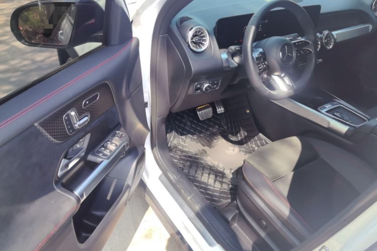 Used Mercedes-Benz GLB AMG 2024 AMG GLB 35 4MATIC Driver Seat