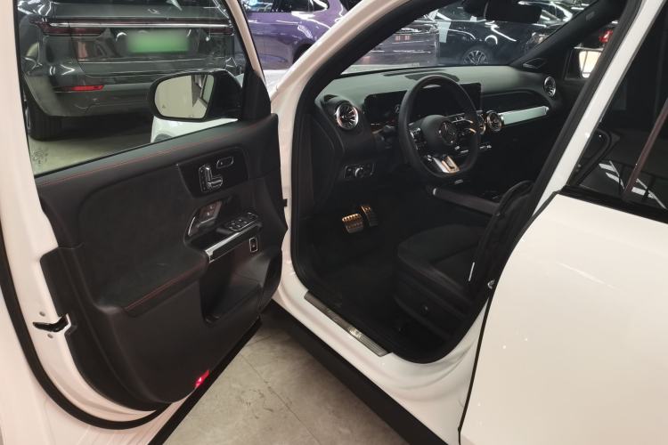 Used Mercedes-Benz GLB AMG 2024 AMG GLB 35 4MATIC Driver Seat