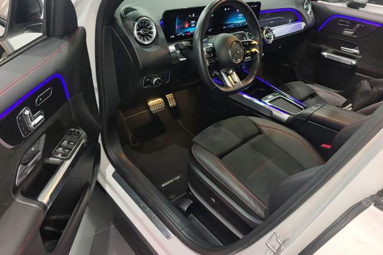Used Mercedes-Benz GLB AMG 2024 AMG GLB 35 4MATIC Driver Seat