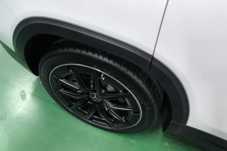 Used Mercedes-Benz GLB AMG 2024 AMG GLB 35 4MATIC Exterior 8