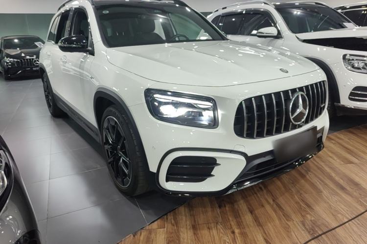 Used Mercedes-Benz GLB AMG 2024 AMG GLB 35 4MATIC Front Right 45 Deg