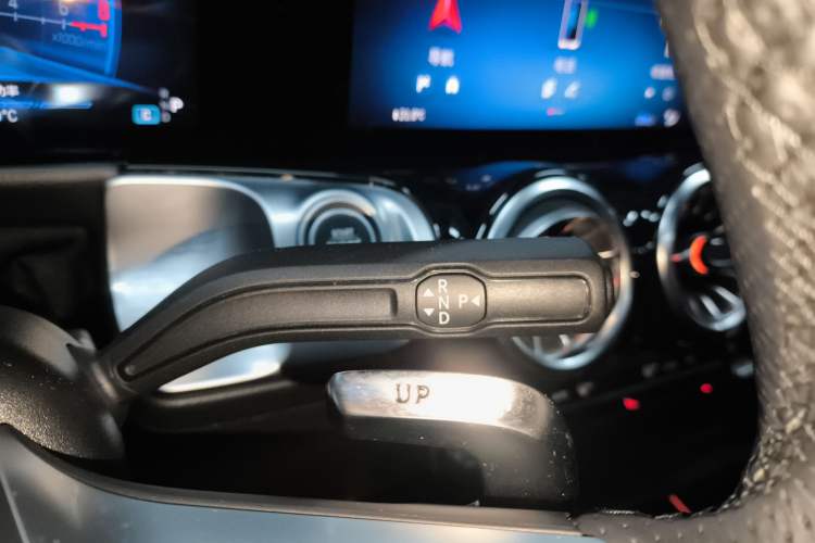Used Mercedes-Benz GLB AMG 2024 AMG GLB 35 4MATIC Gear Lever