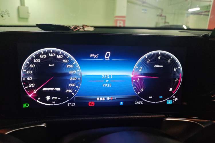 Used Mercedes-Benz GLB AMG 2024 AMG GLB 35 4MATIC Instrument Cluster