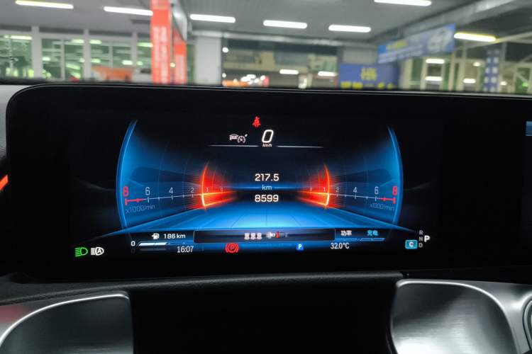 Used Mercedes-Benz GLB AMG 2024 AMG GLB 35 4MATIC Instrument Cluster