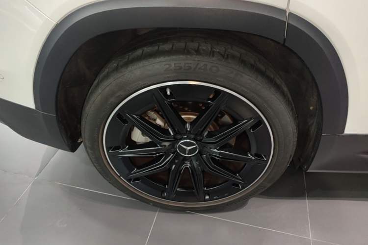 Used Mercedes-Benz GLB AMG 2024 AMG GLB 35 4MATIC Right Rear Wheel Hub