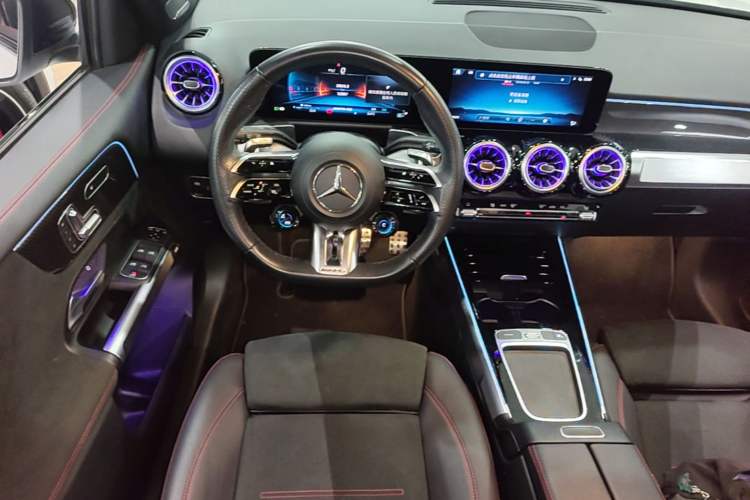 Used Mercedes-Benz GLB AMG 2024 AMG GLB 35 4MATIC Steering Wheel