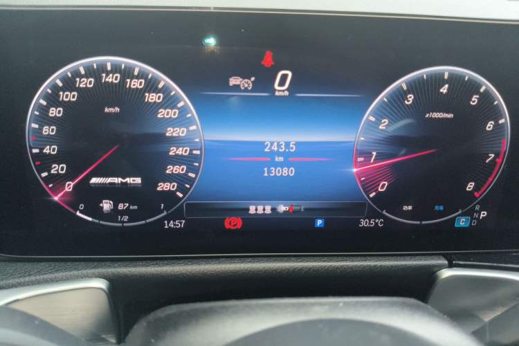 Used Mercedes-Benz GLB AMG 2026 Model Range: AMG GLB 35 4MATIC Odometer Close Up