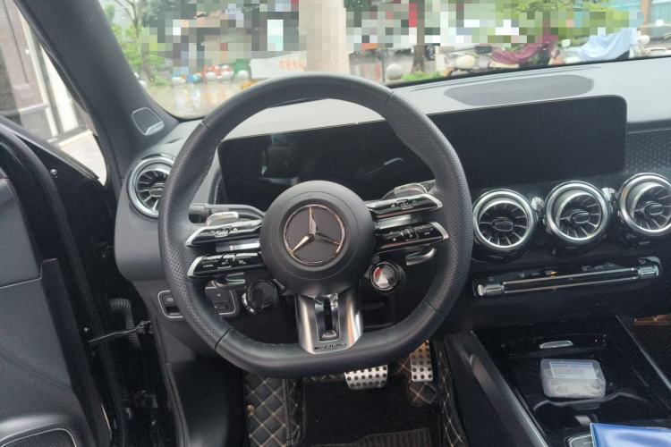 Used Mercedes-Benz GLB AMG 2026 Model Range: AMG GLB 35 4MATIC Steering Wheel