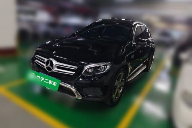 Mercedes-Benz GLC 2016 GLC 300 4MATIC Dynamic Model usado