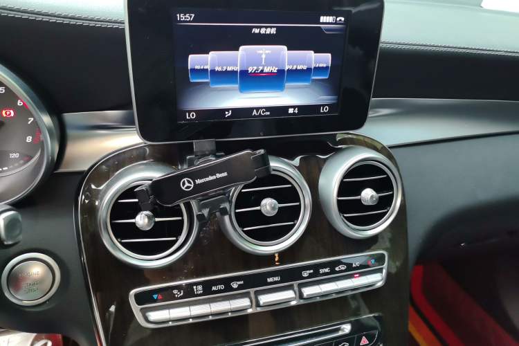 Used Mercedes-Benz GLC 2016 GLC 260 4MATIC Dynamic Edition Audio And AC Panel