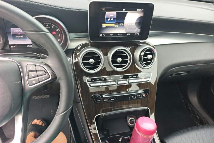 Used Mercedes-Benz GLC 2016 GLC 260 4MATIC Luxury Model Audio And AC Panel