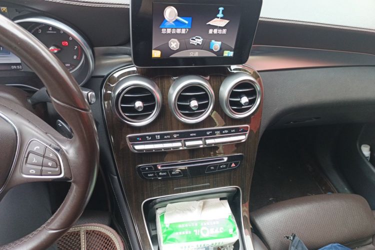 Used Mercedes-Benz GLC 2016 GLC 260 4MATIC Dynamic Edition Audio And AC Panel