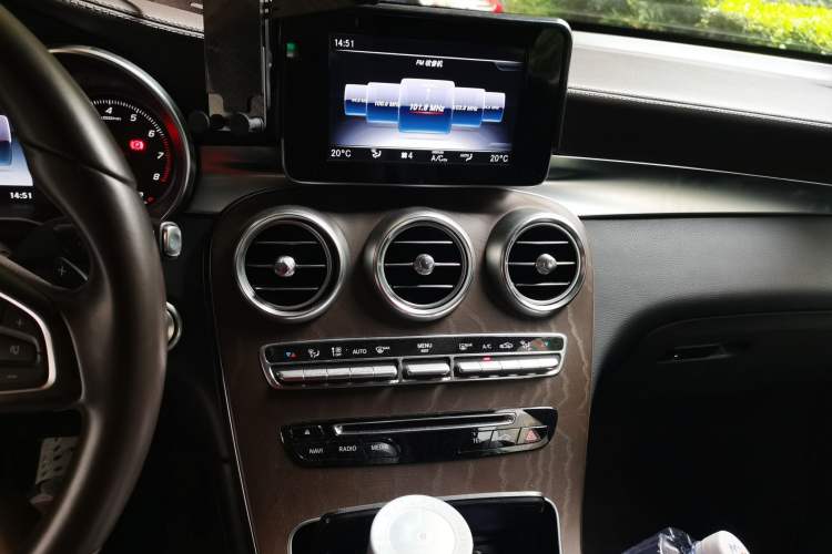 Used Mercedes-Benz GLC 2016 GLC 300 4MATIC Dynamic Model Audio And AC Panel