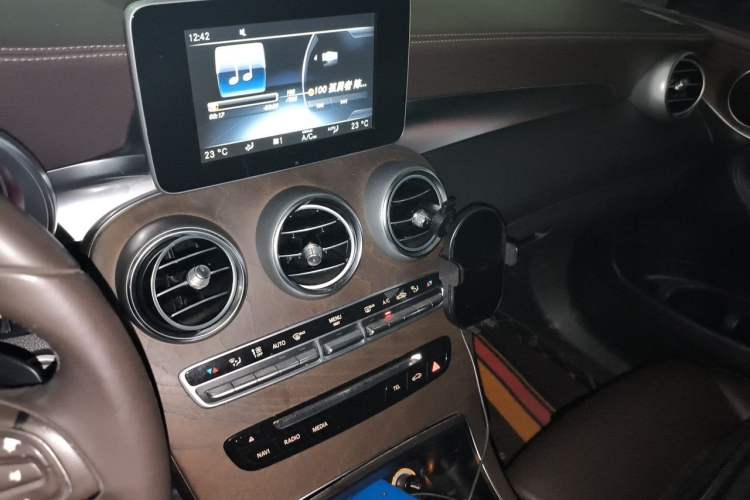 Used Mercedes-Benz GLC 2016 GLC 300 4MATIC Dynamic Model Audio And AC Panel