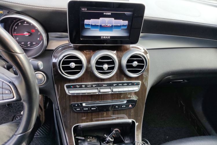 Used Mercedes-Benz GLC 2016 GLC 260 4MATIC Dynamic Edition Audio And AC Panel