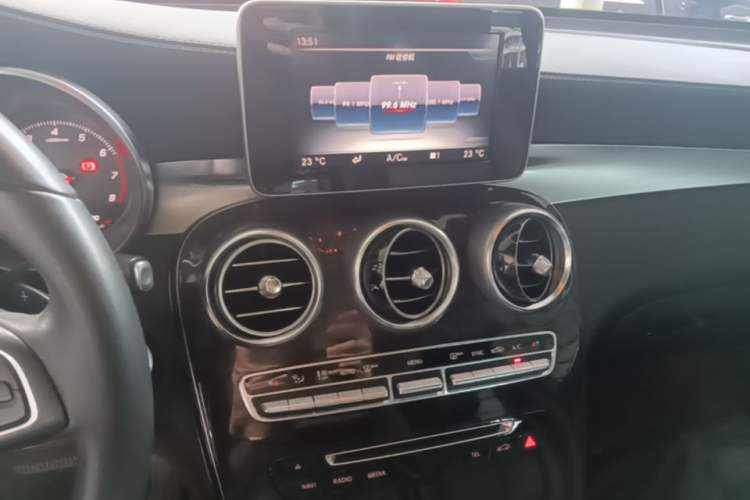 Used Mercedes-Benz GLC 2016 GLC 260 4MATIC Luxury Model Audio And AC Panel