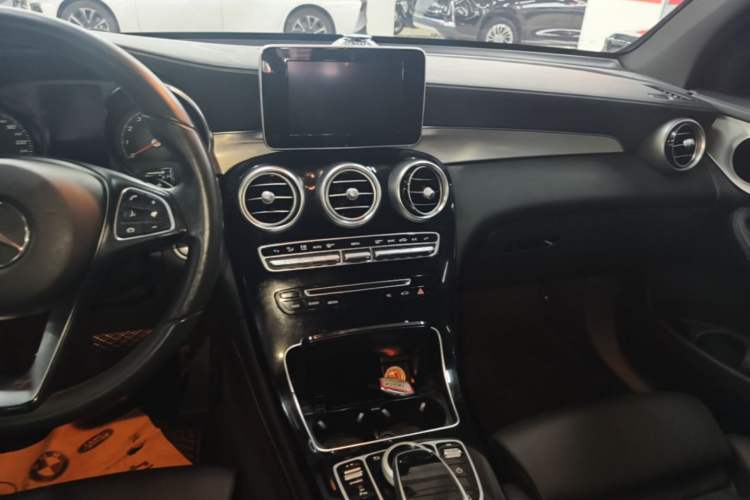 Used Mercedes-Benz GLC 2016 GLC 200 4MATIC Audio And AC Panel
