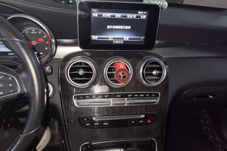 Used Mercedes-Benz GLC 2016 GLC 260 4MATIC Luxury Model Audio And AC Panel