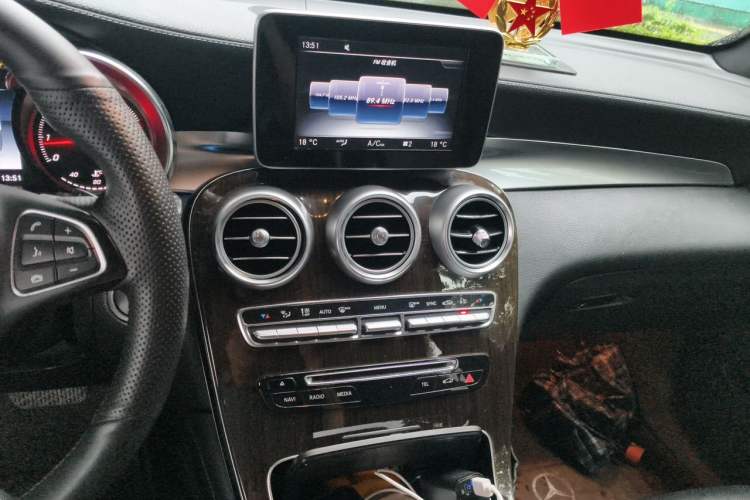 Used Mercedes-Benz GLC 2016 GLC 260 4MATIC Luxury Model Audio And AC Panel