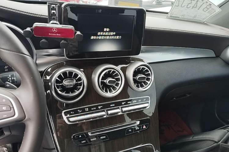 Used Mercedes-Benz GLC 2016 GLC 260 4MATIC Luxury Model Audio And AC Panel