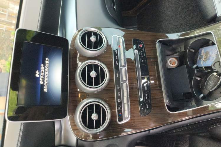 Used Mercedes-Benz GLC 2016 GLC 260 4MATIC Luxury Model Audio And AC Panel