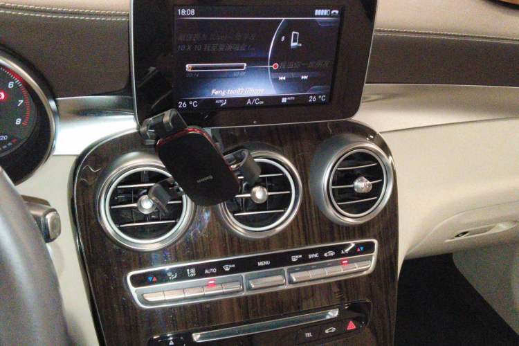 Used Mercedes-Benz GLC 2016 GLC 260 4MATIC Dynamic Edition Audio And AC Panel