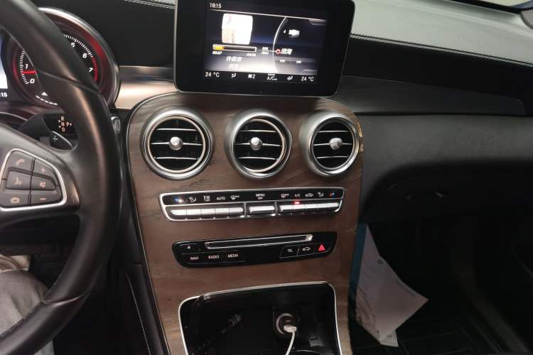 Used Mercedes-Benz GLC 2016 GLC 300 4MATIC Luxury Model Audio And AC Panel