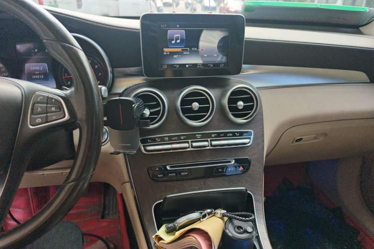 Used Mercedes-Benz GLC 2016 GLC 300 4MATIC Dynamic Model Audio And AC Panel