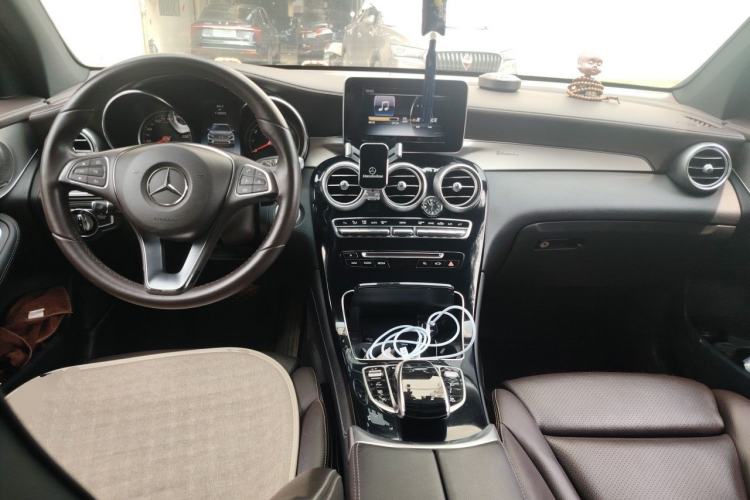 Used Mercedes-Benz GLC 2016 GLC 200 4MATIC Center Console