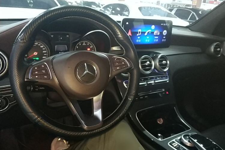 Used Mercedes-Benz GLC 2016 GLC 200 4MATIC Center Console