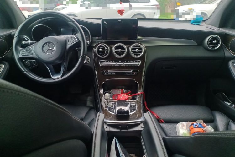 Used Mercedes-Benz GLC 2016 GLC 260 4MATIC Dynamic Edition Center Console